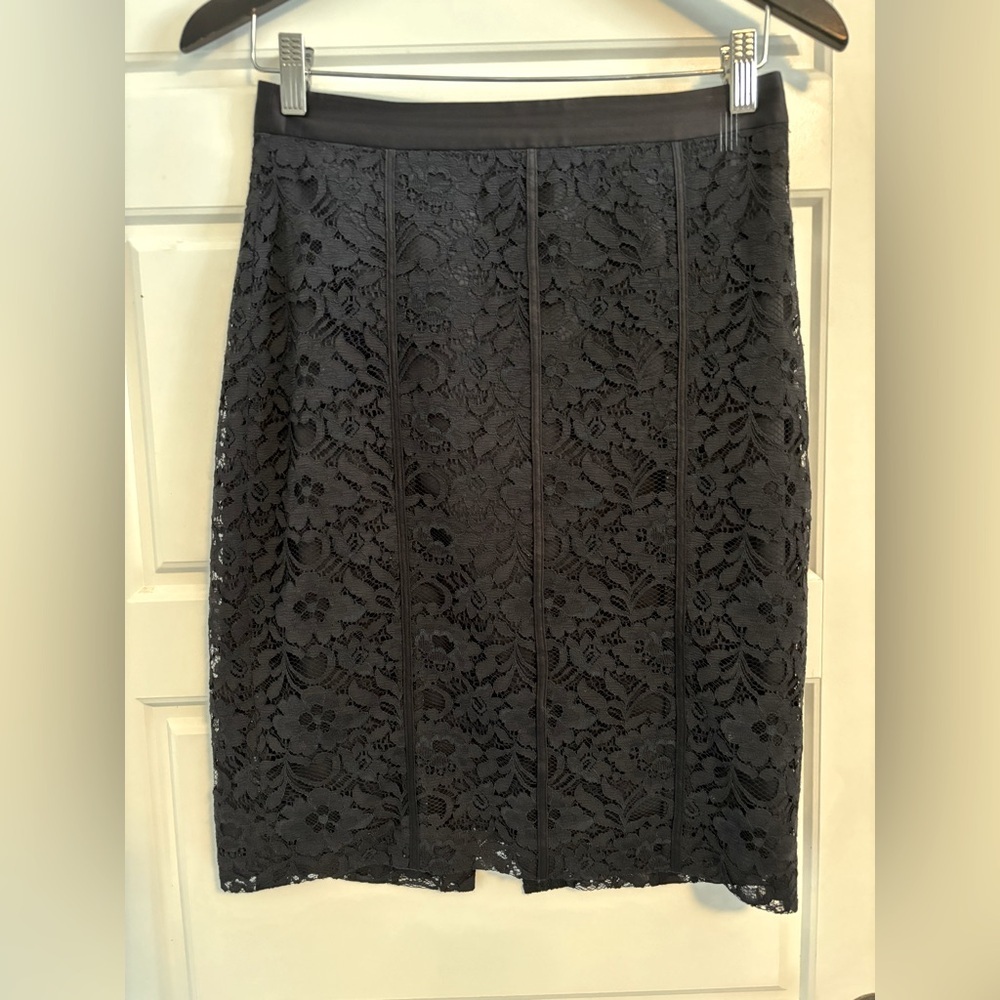 Club Monaco Pencil Skirt Lace Piping Coquette Slit Black Fitted Silk Size 4 - Picture 2 of 8